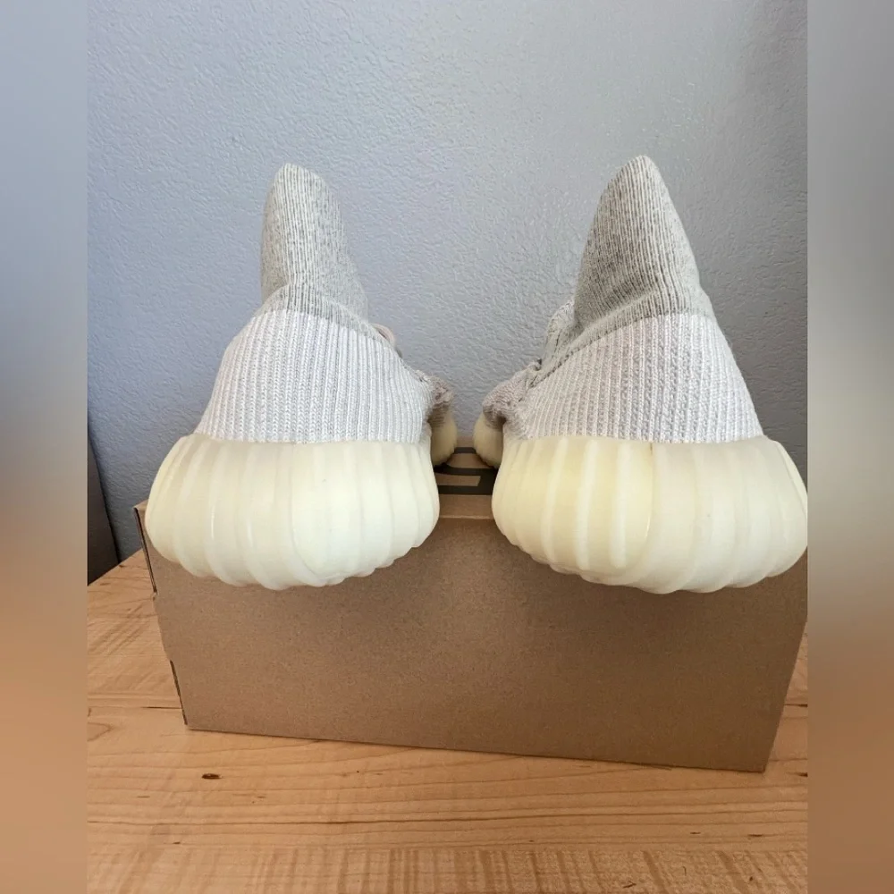 Yeezy 350 V2 CMPCT H06519 Slate Bone